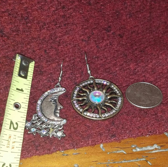Earrings - Picture 3 of 6